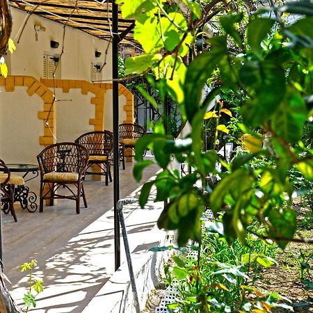 Villa Elena Studios Дассия Экстерьер фото